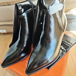 Black Patent Leather Pointed Toe Boots